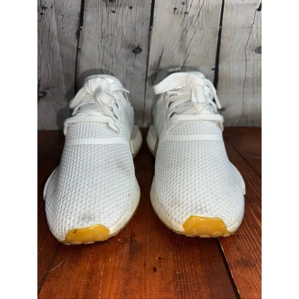 Adidas NMD_R1 Cloud White Gum D96635 Men’s Size 7.5 Boost Running Shoes Sneakers